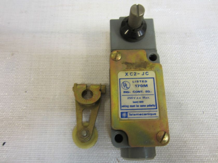 TELEMECANIQUE LIMIT SWITCH XC2 JC  